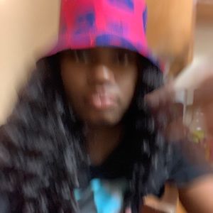 Meet your Posher, Maylonie